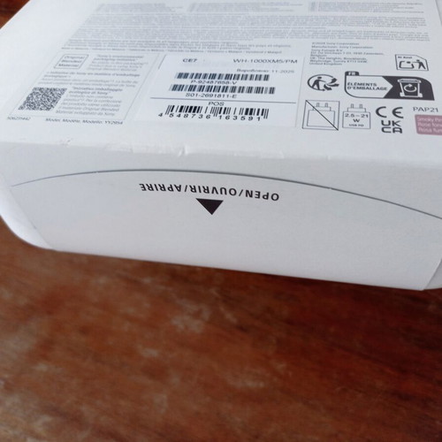 Sony WH-1000XM5 wireless headphones new, sealed