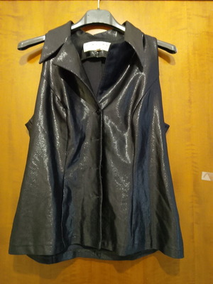 Pagan shiny vest size M like new, black