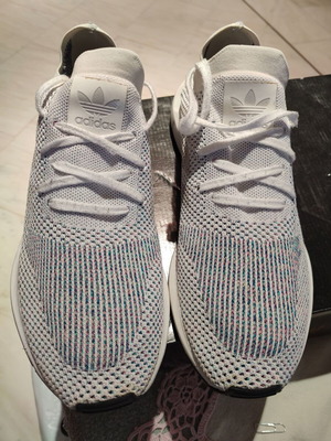 Adidas Swift Run Primeknit sneakers, size 47.5, white and grey
