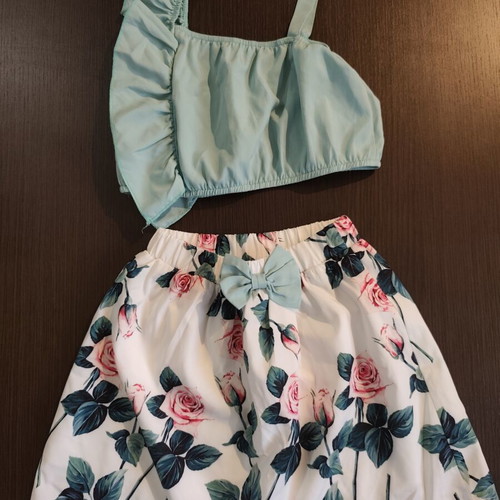 Summer set skirt and top for girl 6 years old like new, multicolor
