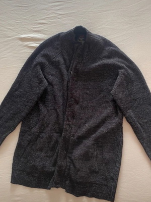 Explorer knitted cardigan size XL like new, black
