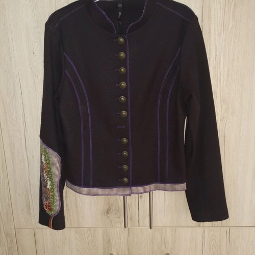 Tagier suit jacket and skirt used, purple with embroidery and balloon skirt