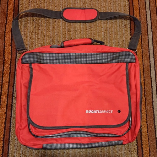 Ducati bag set like new, red