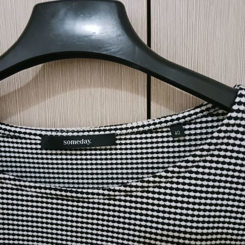 Somedays Lovin Oversized Blouse Large 40, like new, black and white