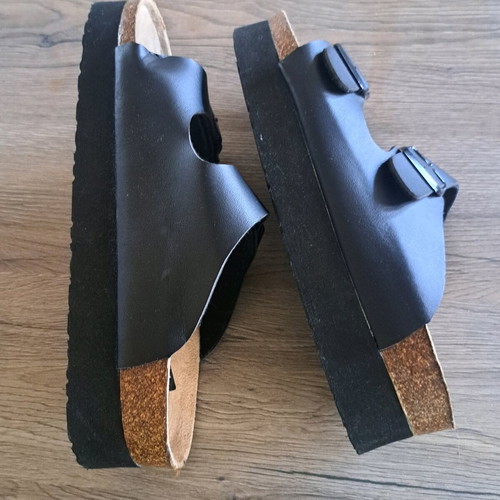 Daffy women's leather slippers like new, black, size 38