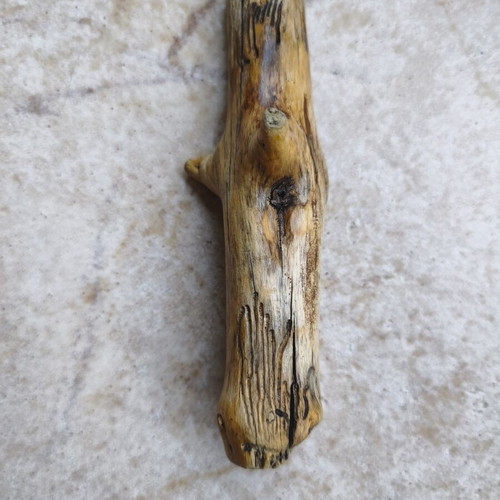 Driftwood keychain with light finish