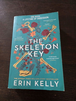 Erin Kelly The Skeleton Key μυθιστόρημα θρίλερ με μαλακό εξώφυλλο