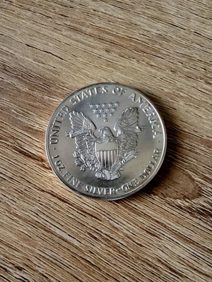 American Liberty 1989 coin like new, 1oz pure silver