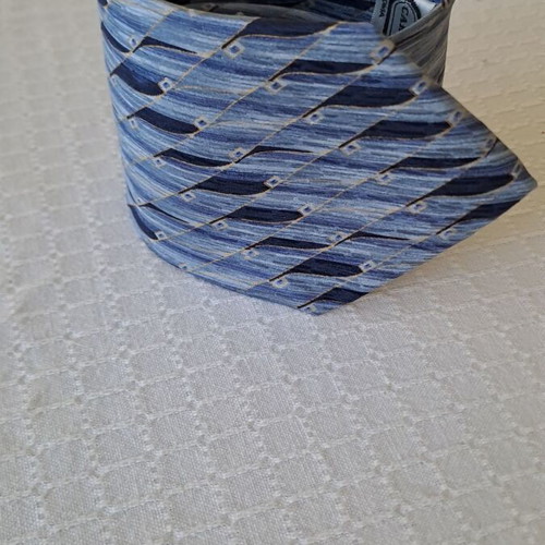 Carlos Devenezia tie blue like new