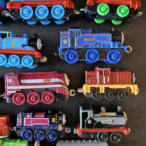 Thomas Trains set of 20 small metal magnetic used
