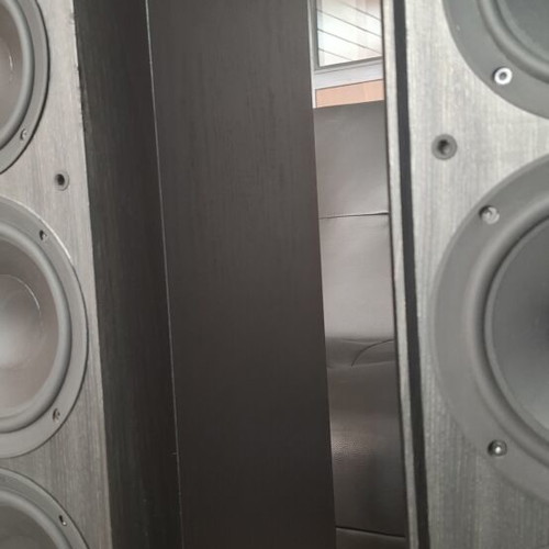Jamo Classic 8 floorstanding speakers, 150-200W, 4 ohm