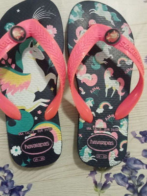 Σαγιονάρες Havaianas σαν καινούργιο, νούμερο 29/30, ροζ και μπλε