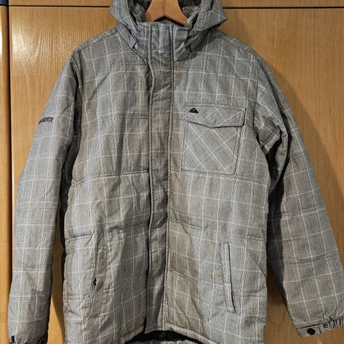 Quiksilver men's grey checkered winter jacket with removable hood