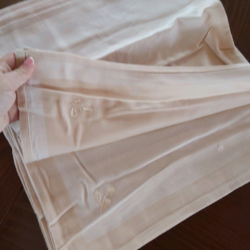Handmade tablecloth 170×170 cm two-tone with silk thread and embroidered napkins