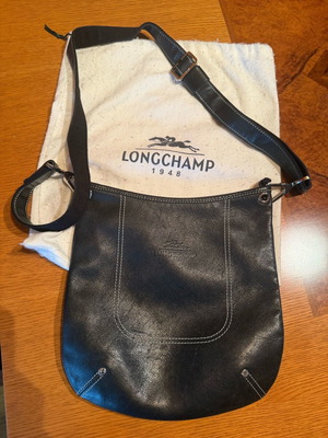 Longchamp leather crossbody bag like new, black