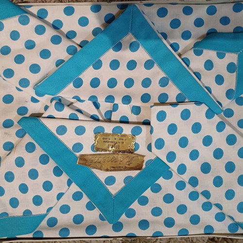 Table linens set of 3 new with napkins, 100% cotton Italy