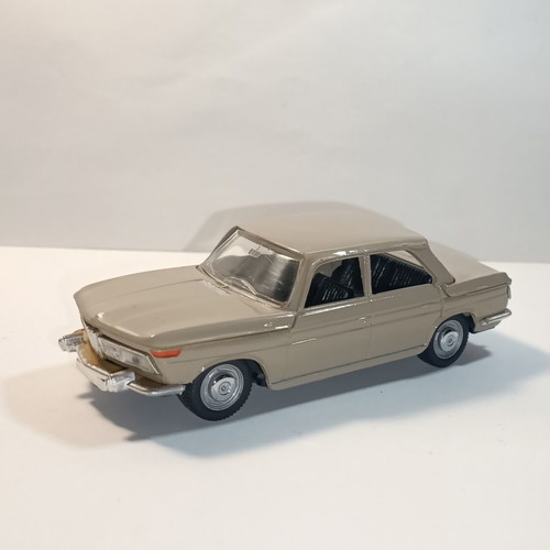 BMW 2000 Ti Lux 1966 κλίμακα 1/43 μεταχειρισμένο με ανοιγόμενα μέρη