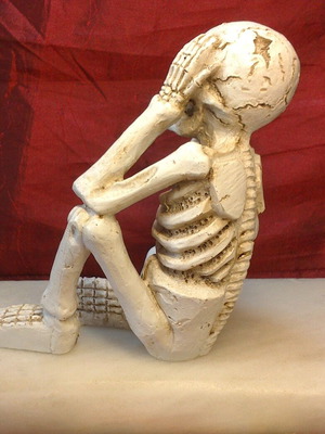 Skeleton Table Decor Figurine new, height 11cm