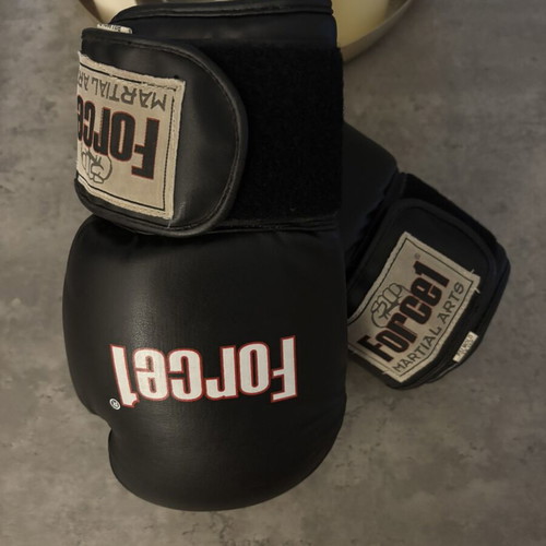 Force1 Martial Arts Boxing Gloves 12oz new, black, velcro