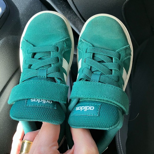 Adidas kids sneakers with scratch used, size 28.5, green