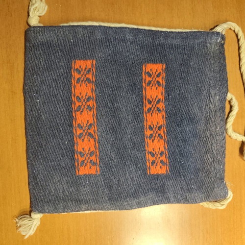 Wool shoulder bag like new with Aquarius zodiac sign, 28x35