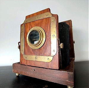 Ξυλινη θηκη από παλαια φωτογραφική μηχανη - διακοσμητικό