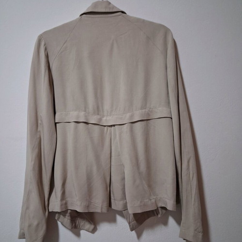 Stradivarius small beige trench coat like new, short