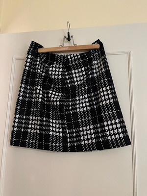 Mini skirt checked pattern like new, size XL
