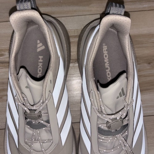 Adidas Ultraboost 5 size 40 like new, grey beige sneakers