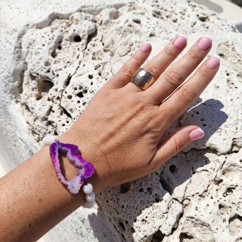 Bracelet with white coral and purple onyx new