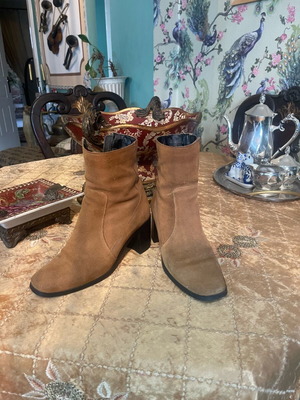 Zara γυναικεία καστόρινα μποτάκια μεταχειρισμένα, νούμερο 36, καφέ