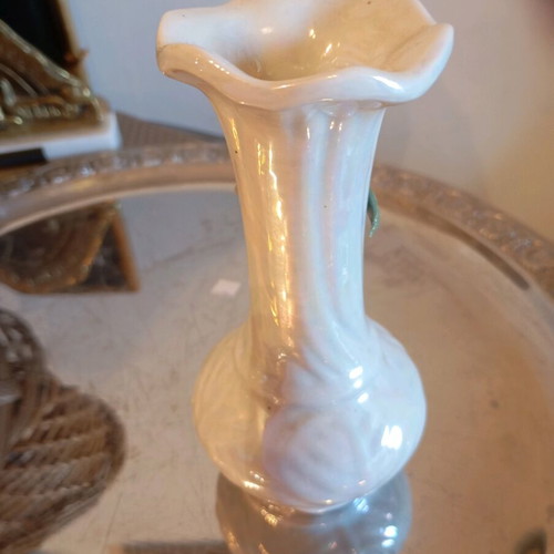 Small porcelain vase like new, vintage