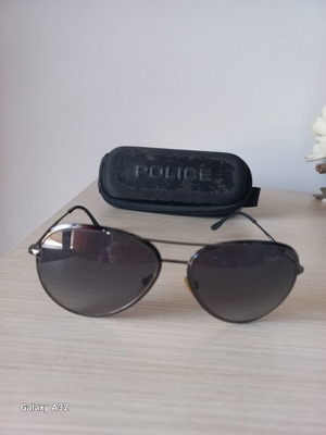 Γυαλιά ηλίου Police σαν καινούργιο, unisex, μαύρα