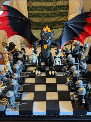Χειροποίητο ξύλινο σκάκι με φιγούρες Playmobil
