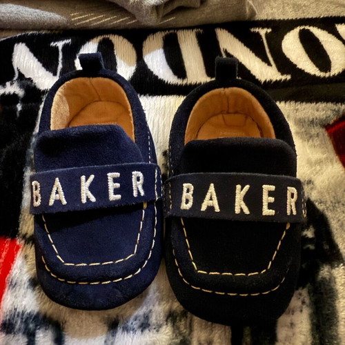 Branded baby booties like new, 3-6 months