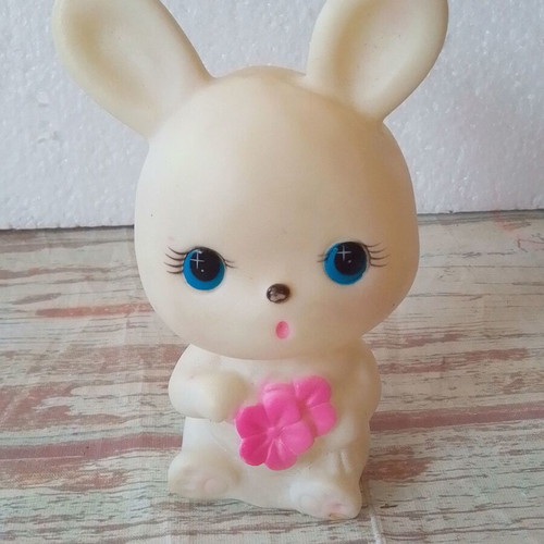 Vintage bunny rabbit sitting squeaky toy used, 70s