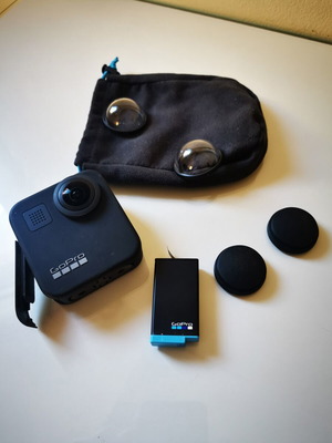 Gopro Max 360 μεταχειρισμένη, δεν δουλεύει, με θήκη και αξεσουάρ