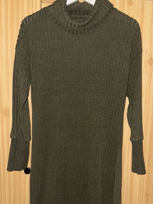 Dress green like new, size S