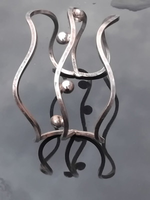Vintage silver cuff bracelet 80s like new, wavy design