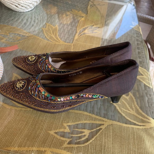 Shoes new chocolate color with sequins and beads, size 36