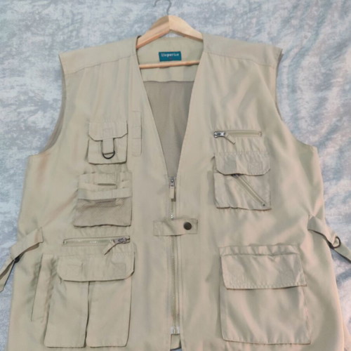 Men's Photographers summer weight beige waistcoat size XL like new