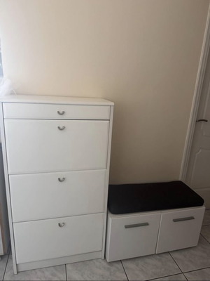 Shoe rack and seat with 3 shelves, 18 places