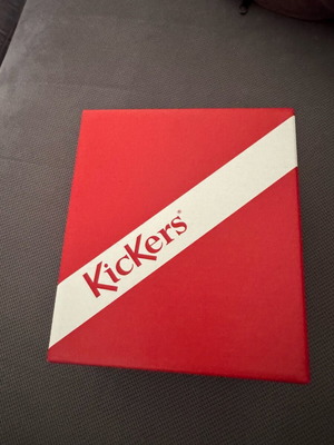 Kickers baby shoes No 18 like new, leather anatomical
