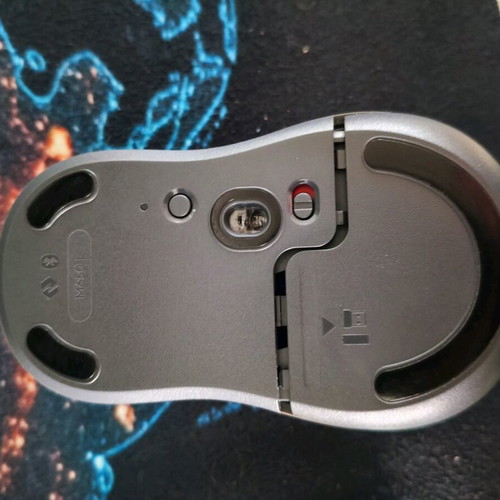 Logitech M650L mouse like new with Bluetooth and USB