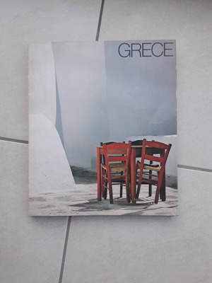 Τουριστικός οδηγός βιβλίο για τα ελληνικά νησιά στα γαλλικά σαν καινούργιο, δεκαετίες '70-'80