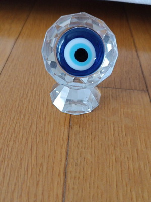 Vintage faceted crystal table eye paperweight