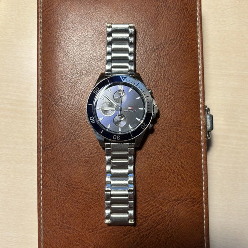 Tommy Hilfiger men's watch TH440.1.27.3168 used, silver bracelet, blue dial