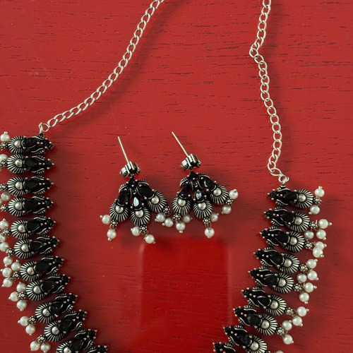 Fault jewelry set new, black and silver