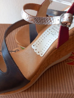 Marila shoes women's platform sandals size 40, blue and red