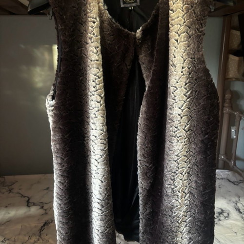 Women's sleeveless fur vest brown, size S
